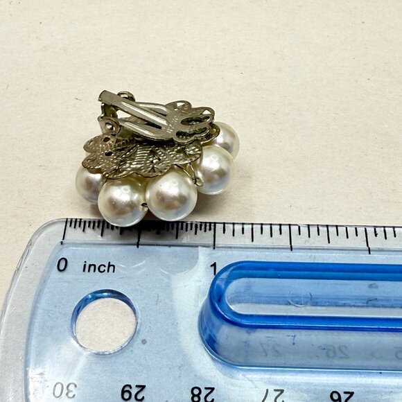 Vintage Bead Cluster Earrings Imitation Pearl Silver-Tone Marked Japan Retro - Picture 7 of 7